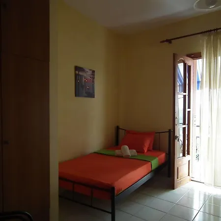 Eleni Antonouli * Kókkinon Nerón