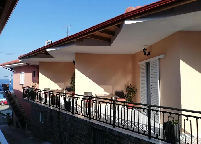 Eleni Antonouli Lägenhet *